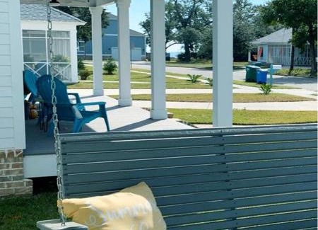 Gulfport Casa | *Chic Beach Cottage Retreat* near Beach/downtown