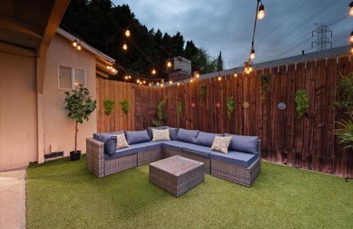 North Hollywood Casa | Chic Boho Retreat - Pool, Patio, Mini Golf & Arcade, Mins from Universal Studios!