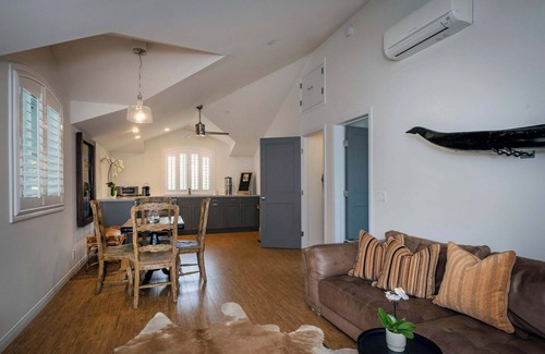 Montecito Casa | Chic Casita | 30+ Stays, Walk to Beach