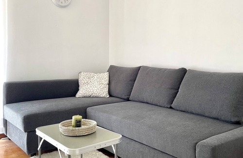 Agia Paraskevi Apartamento | Chic & central studio in the northern sunburns of Athens