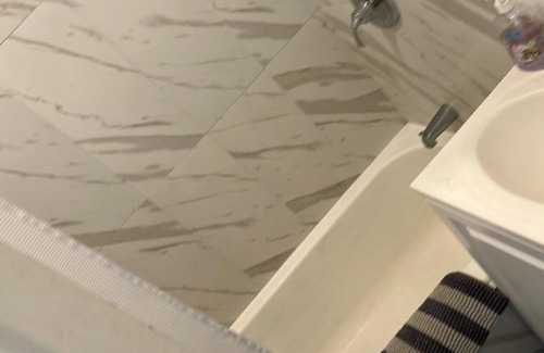 Rampart Village Apartamento | Chic & Central: Studio in the Heart of LA!