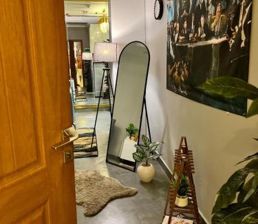 Bahria Town Apartamento | Chic Chamber 2BHK Bahria Living Self Check-in