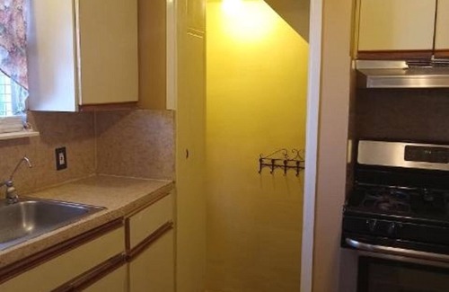 Detroit Casa | Chic City Charm Meets Comfort – Loaded with Amenities, A Great Family Getaway