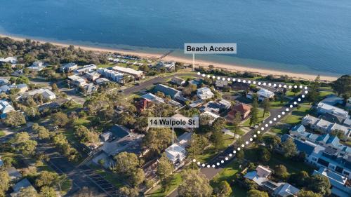 Cowes Casa | Chic Coastal Retreat 3 Bdr Close to Beach