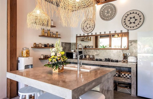 Petitenget Villa | ❤️ A 300 m de la playa I Corazón de Seminyak I Piscina de 14 m I Jacuzzi I Personal I 14 pax