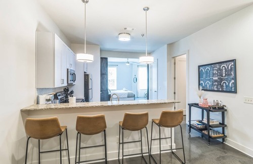 West End Condominio | Chic Condo for 4 Near West End