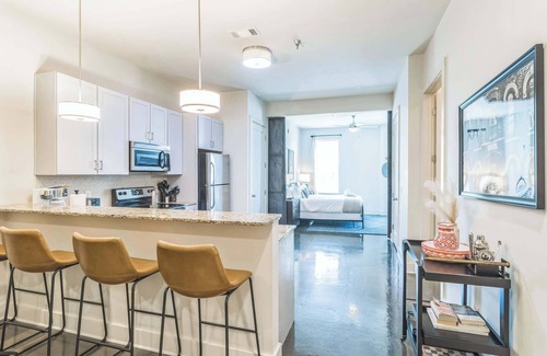 West End Condominio | Chic Condo for 4 Near West End