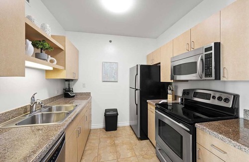 Downtown San Diego Condominio | Chic Condo in Little Italy