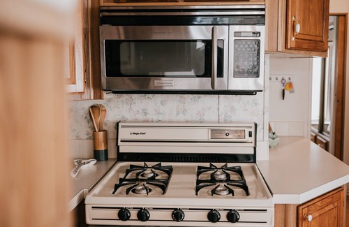 Kissimmee Cabaña | Chic Cottage 15 min from Magic Kingdom, lots of amentities!
