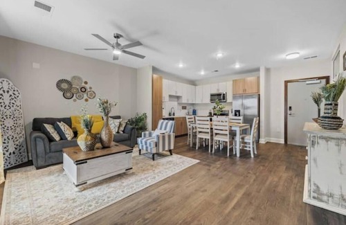 Eighth Avenue Apartamento | Chic Country Getaway Walk to Broadway & Gulch