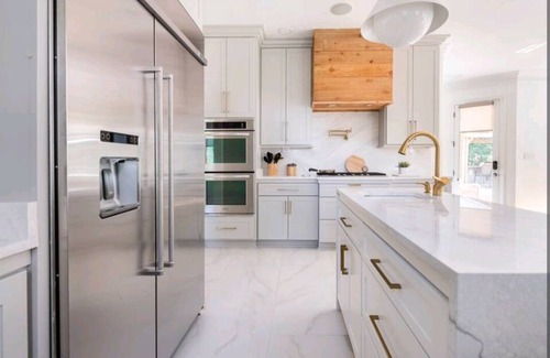 Hickory Withe Casa | Chic Countryside Estate-Fire Pit-Game Room-Chef's Kitchen