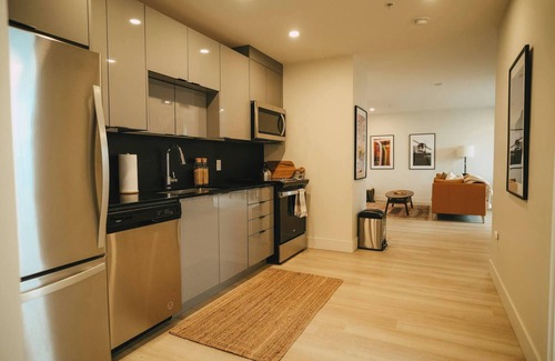 North End Cama Y Desayuno | Chic Cozy Retreat - 2BR - Stunning North End Views