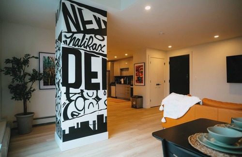 North End Cama Y Desayuno | Chic Cozy Retreat - 2BR - Stunning North End Views