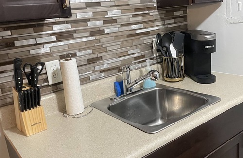 Melrose Apartamento | Chic Downtown Studio - Convenient to Broadway!