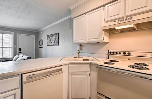 Wolf Creek Condominio | Chic Eden Condo w/ Pool Access < 5 Mi to Ski!