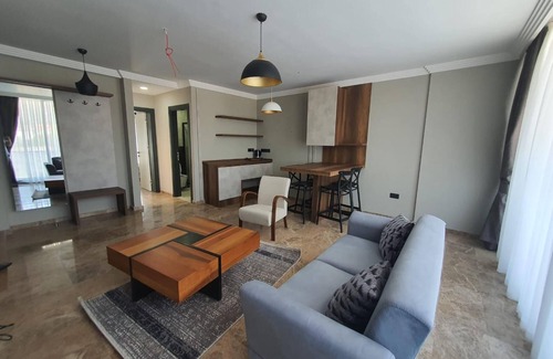 Karakum Casa | Chic Flat w Pool 5 min to Beach in Kyrenia