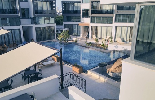 Karakum Casa | Chic Flat w Pool 5 min to Beach in Kyrenia
