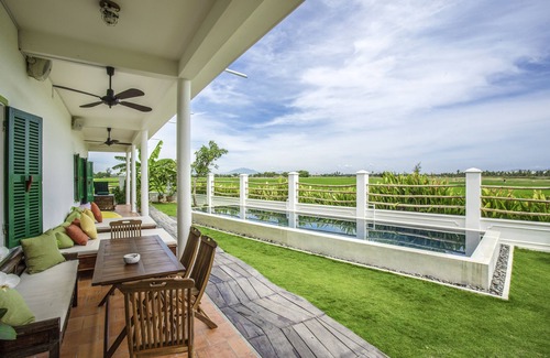 Cam Chau Casa | Chic French Colonial Villa in the rice fields