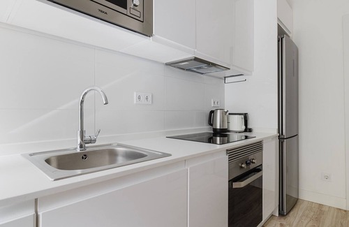 Salamanca Apartamento | Chic Fuente del Berro 1BR w/ Washer, Fully Furnished, by Blueground