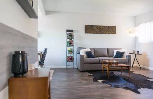 Imperial Beach Condominio | Chic Getaway Right on the Beach