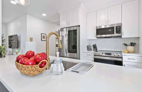 Historic District - North Apartamento | Chic Historic District Retreat | Walk to Forsyth & River Street