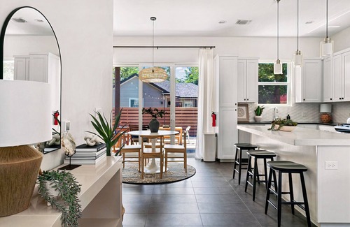 Govalle Casa | Chic Home Nr Downtown, Pets OK, Big Yard, Fire Pit