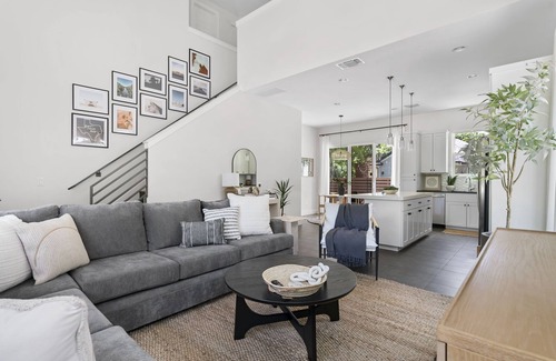 Govalle Casa | Chic Home Nr Downtown, Pets OK, Big Yard, Fire Pit