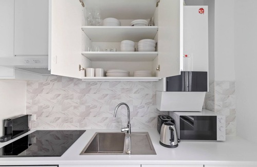 Wieden Apartamento | Chic Innere Stadt 1BR w/ Elevator, just refurbished, by Blueground