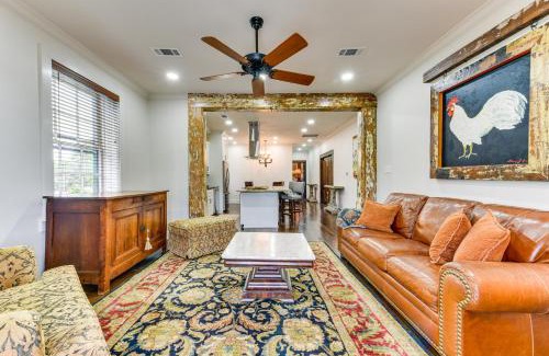 New Roads Apartamento | Chic Louisiana Retreat - Balcony and River Views!