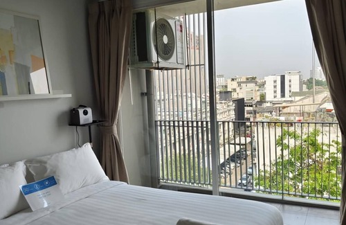 Khlong Tan Apartamento | Chic Low Rise Studio with fitness room, WiFi in vibrant Thonglor-Ekamai