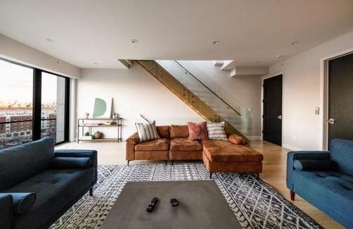 North Bergen Casa | Chic Luxury 4BR Townhome with NYC Views