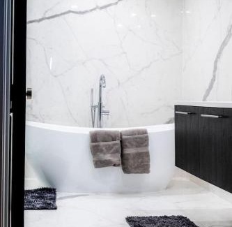 North Bergen Casa | Chic Luxury 4BR Townhome with NYC Views