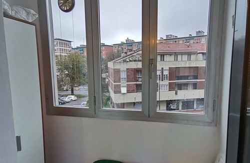 Milan Apartamento | Chic luxury loft with balcony in a shared apartment +WiFi, AC in vibrant Milano