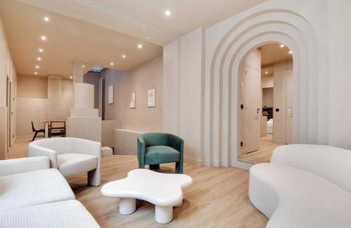 Saint-Merri Apartamento | CHIC MARAIS SOUPLEX: LUXURY 6 BED APARTMENT NEAR ARCHIVES AND PLACE DES VOSGES
