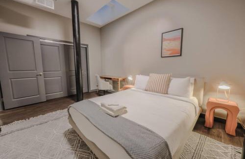 Downtown Boston Apartamento | Chic Modern 2 bed Apartment with Exposed Brick