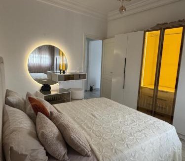 Cite Les Palmeraies Apartamento | Chic & Modern Apartment with Underground Parking