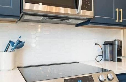 Parkridge Casa | Chic Modern Home 3mi UT/Downtown