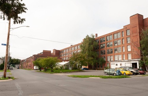 Williamsport Apartamento | Modern Cozy Loft-5.7 miles from Little League International World Series Complex