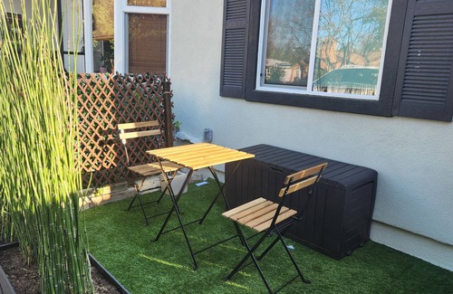 Woodland Hills Apartamento | Chic, Modern studio with WiFi, AC and Washer/Dryer in enchanting Los Angeles