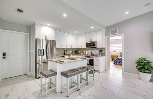 North Miami Cabaña | Chic North Miami House ~ 7 Mi to Hard Rock Stadium