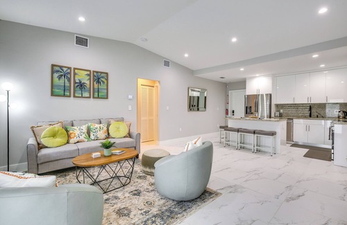 North Miami Cabaña | Chic North Miami House ~ 7 Mi to Hard Rock Stadium