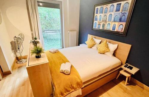 Neudorf-Weimershof Apartamento | Chic one bedroom with parking&terrace-KIR22