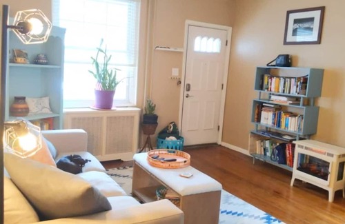 Roxborough-Manayunk Casa | Chic Philly Retreat: Entire Home w/ Garden