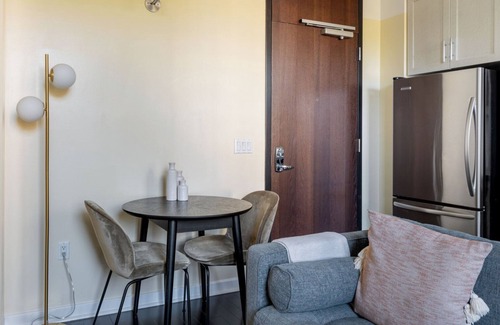Presidio Apartamento | Chic Presidio Heights 1BR w/ Gym, nr Trails, Beach & Golf, by Blueground