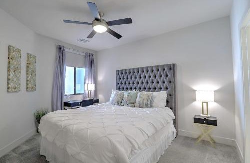 North Scottsdale Apartamento | Chic, Relaxed, and Family-Ready G3021