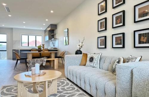 Greenlane Casa | Chic Retreat 3Beds Luxury Townhouse - ASB showgrounds & Cornwall Park
