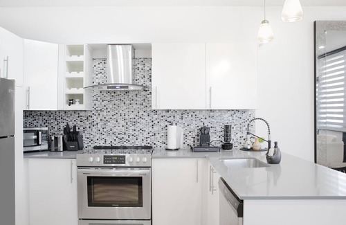 Plateau Mont Royal Apartamento | Chic Retreat in Montreal's Vibrant Plateau Area (1-bedroom apartment)