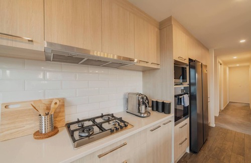 Halswell Casa | Chic Retreat - Modern Comforts & Game Room Fun!