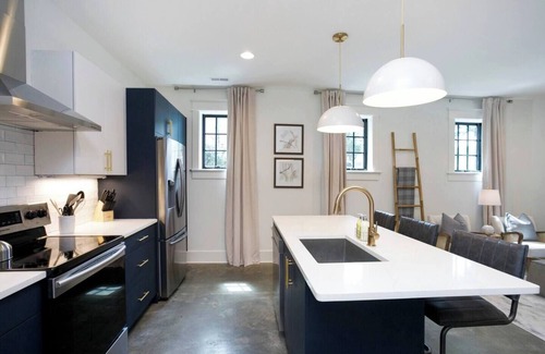 Hillsboro Village Casa | Chic Retreat | Walk to Hillsboro, Belmont & 12 So