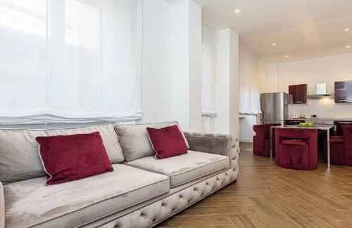 Repubblica Apartamento | Chic Roman Retreat: Minimalist Luxury in the Heart of Historic Rome